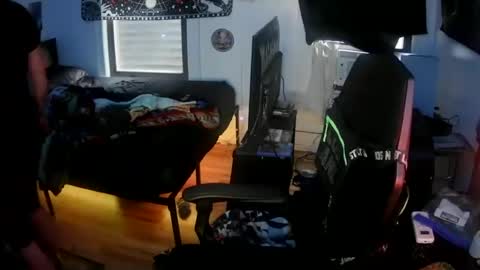 Snapshot of scoobysnaxxxxx chatting on 10/12/25, 12:26 scoobysnaxxxxx online show from 10/12/25, 12:26