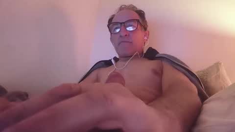 Snapshot of scotchwhieskie chatting on 04/29/26, 11:11 scotchwhieskie online show from 04/29/26, 11:11