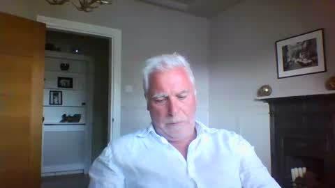 Snapshot of scoti55 chatting on 05/22/26, 04:34 scoti55 online show from 05/22/26, 04:34