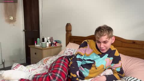 danny online show from 01/11/25, 02:15