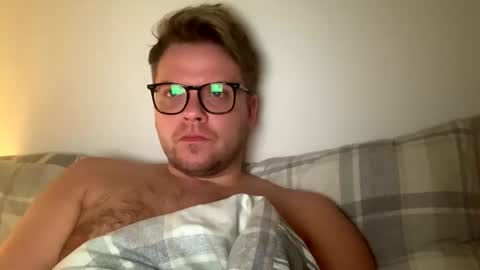 scottishboy6890 online show from 02/11/25, 12:17