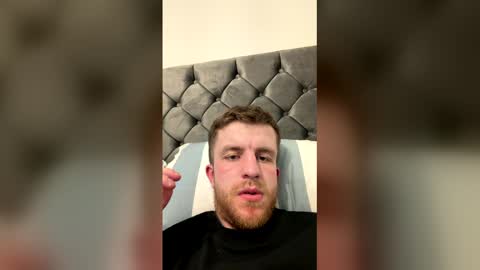 Snapshot of scottishguy220110 chatting on 06/07/26, 09:07 scottishguy220110 online show from 06/07/26, 09:07