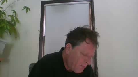 scottpbi52 online show from 01/06/25, 03:51