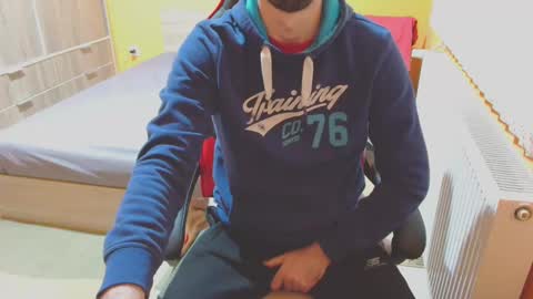 Snapshot of scotty_98 chatting on 01/07/25, 03:12 scotty_98 online show from 01/07/25, 03:12