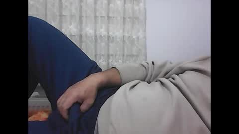 Snapshot of screw2 chatting on 12/10/24, 07:32 Evren online show from 12/10/24, 07:32