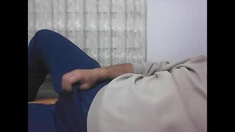 Snapshot of screw2 chatting on 12/15/24, 06:48 Evren online show from 12/15/24, 06:48