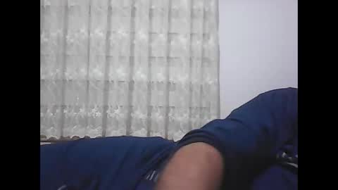 Snapshot of screw2 chatting on 01/05/25, 10:08 Evren online show from 01/05/25, 10:08