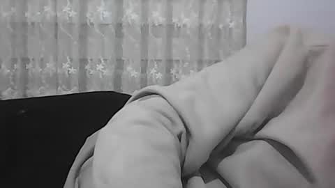 Snapshot of screw2 chatting on 01/17/25, 05:19 Evren online show from 01/17/25, 05:19