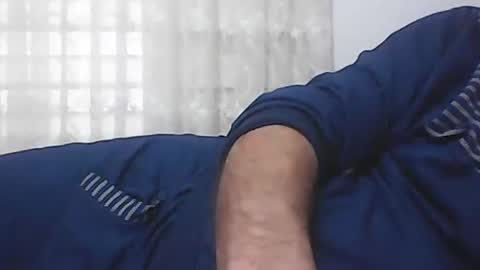 Snapshot of screw2 chatting on 01/19/25, 10:06 Evren online show from 01/19/25, 10:06