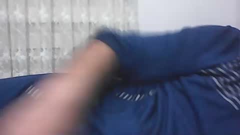 Snapshot of screw2 chatting on 01/29/25, 09:39 Evren online show from 01/29/25, 09:39