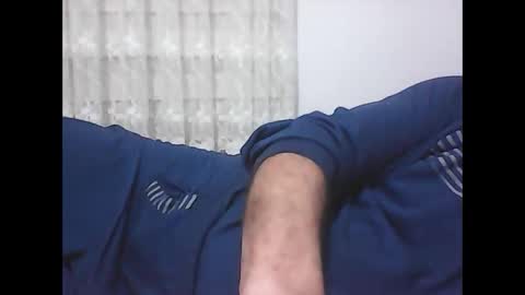 Snapshot of screw2 chatting on 01/31/25, 09:16 Evren online show from 01/31/25, 09:16