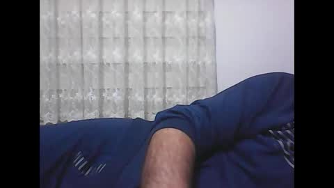 Snapshot of screw2 chatting on 02/01/25, 04:11 Evren online show from 02/01/25, 04:11