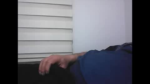 Snapshot of screw2 chatting on 02/14/25, 09:32 Evren online show from 02/14/25, 09:32