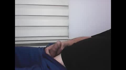 Snapshot of screw2 chatting on 02/18/25, 04:05 Evren online show from 02/18/25, 04:05