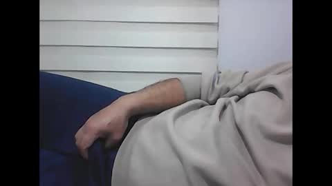 Snapshot of screw2 chatting on 02/19/25, 07:27 Evren online show from 02/19/25, 07:27