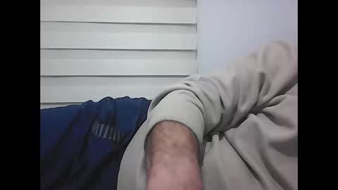 Snapshot of screw2 chatting on 02/20/25, 05:29 Evren online show from 02/20/25, 05:29