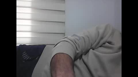 Snapshot of screw2 chatting on 02/22/25, 07:34 Evren online show from 02/22/25, 07:34