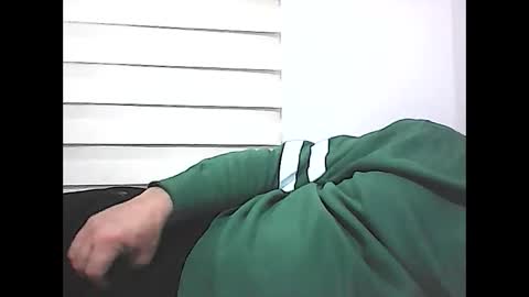 Snapshot of screw2 chatting on 03/01/25, 09:48 Evren online show from 03/01/25, 09:48