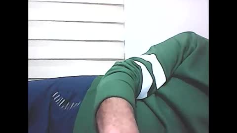 Snapshot of screw2 chatting on 03/04/25, 04:41 Evren online show from 03/04/25, 04:41