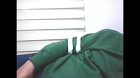 Snapshot of screw2 chatting on 03/09/25, 07:26 Evren online show from 03/09/25, 07:26