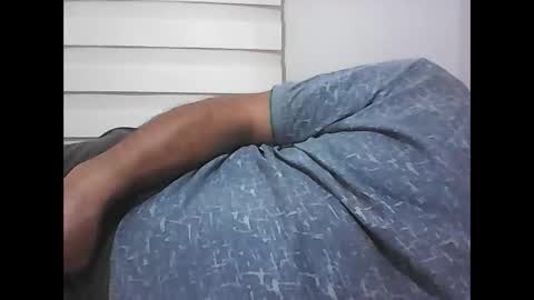 Snapshot of screw2 chatting on 10/03/25, 07:11 Evren online show from 10/03/25, 07:11