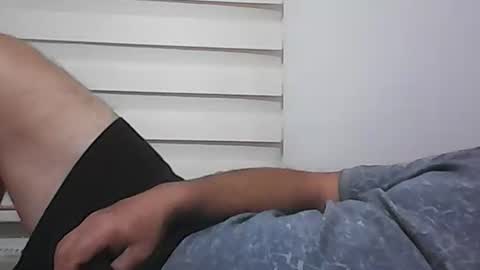 Snapshot of screw2 chatting on 10/20/25, 06:19 Evren online show from 10/20/25, 06:19