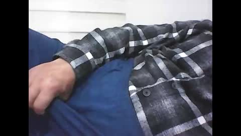 Snapshot of screw2 chatting on 02/08/26, 03:15 Evren online show from 02/08/26, 03:15