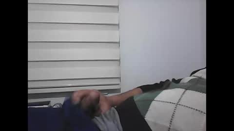 Snapshot of screw2 chatting on 02/27/26, 11:05 Evren online show from 02/27/26, 11:05