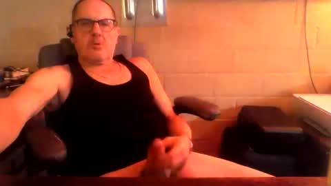 Snapshot of sdh69 chatting on 04/04/26, 03:09 eating pussy sucking dick online show from 04/04/26, 03:09