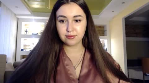 Snapshot of sea_cocktail chatting on 12/06/24, 01:11 Elizabeth  online show from 12/06/24, 01:11