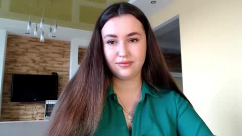 Snapshot of sea_cocktail chatting on 02/03/25, 08:35 Elizabeth  online show from 02/03/25, 08:35