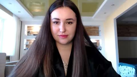 Snapshot of sea_cocktail chatting on 03/05/25, 02:01 Elizabeth  online show from 03/05/25, 02:01