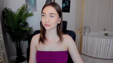 Kate online show from 02/17/25, 07:31