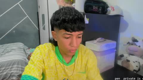 Snapshot of sean_scoth2 chatting on 12/21/24, 09:36 Sean Scoth online show from 12/21/24, 09:36