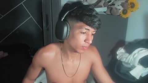 Snapshot of sean_scoth2 chatting on 01/20/25, 07:14 Sean Scoth online show from 01/20/25, 07:14