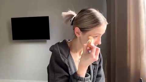 Kate online show from 03/03/26, 11:16