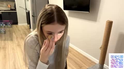 Kate online show from 04/19/26, 07:49