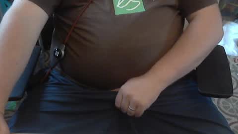 Snapshot of seathrough chatting on 10/16/25, 07:20 Falco J online show from 10/16/25, 07:20