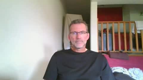 Snapshot of seb846894 chatting on 05/05/26, 05:21 seb846894 online show from 05/05/26, 05:21