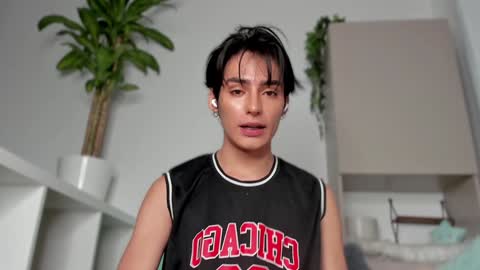 sebastian online show from 01/28/25, 08:36