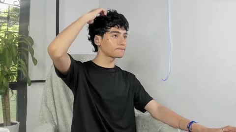 sebastian online show from 09/28/25, 02:11