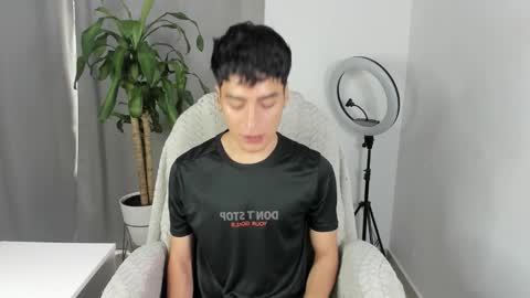 sebastian online show from 12/04/25, 03:10