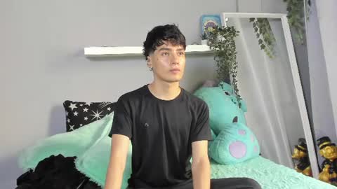 sebastian online show from 06/10/26, 03:22