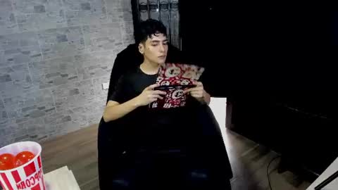 Snapshot of sebas_rosse chatting on 07/11/26, 09:27 sebastian online show from 07/11/26, 09:27