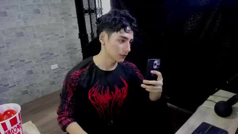 Snapshot of sebas_rosse chatting on 07/12/26, 09:39 sebastian online show from 07/12/26, 09:39