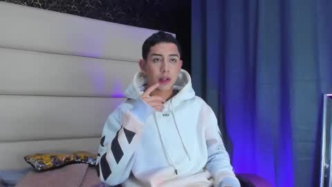 sebasgxxx_ online show from 03/05/26, 12:23