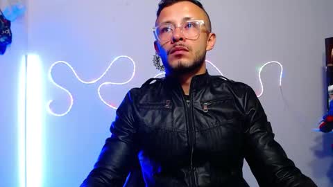 Sebastian online show from 10/11/25, 08:13