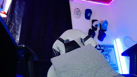 Sebastian online show from 04/01/26, 07:00