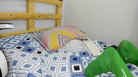 Snapshot of sebastian_0422 chatting on 01/19/25, 02:57 sebastian 0422 online show from 01/19/25, 02:57