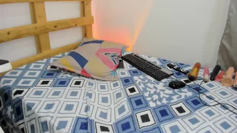 Snapshot of sebastian_0422 chatting on 10/01/25, 02:23 sebastian 0422 online show from 10/01/25, 02:23